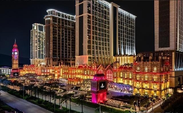 澳门六开彩，合法与道德的边界2024澳门天天开好彩大全最新版本