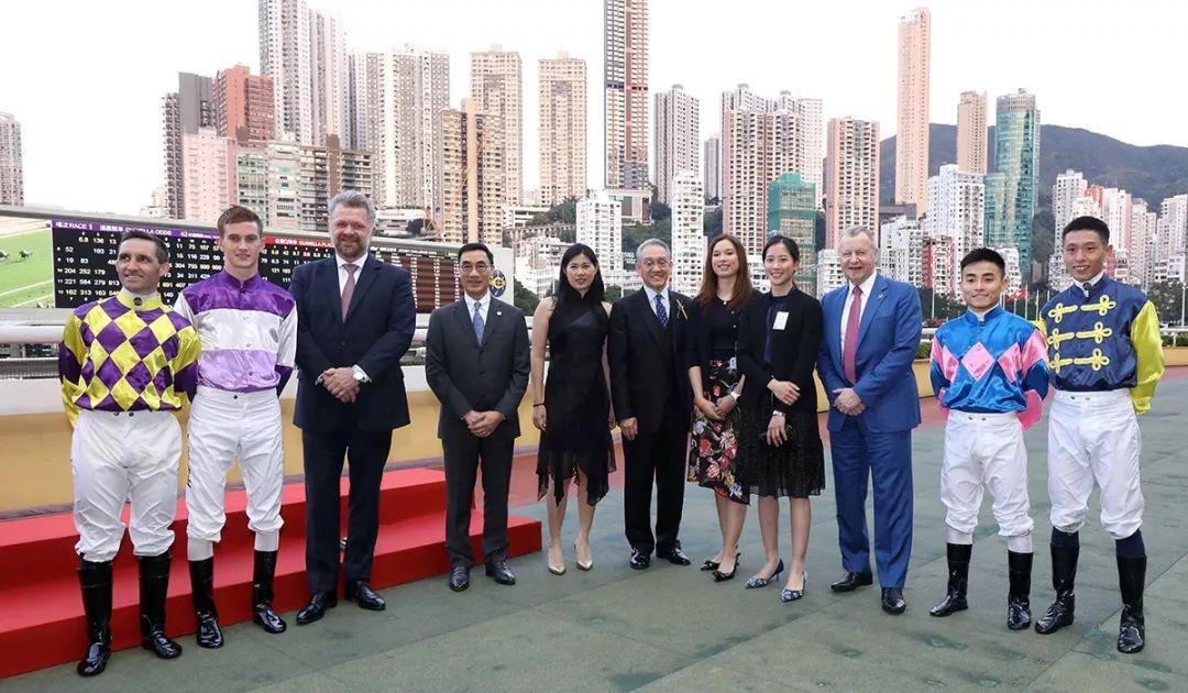 2013年香港马会现场开奖结果，一场精彩绝伦的赛场盛宴香港马现场开奖结果2021年5月7日