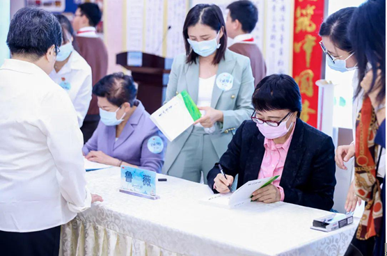 探索香港正马会资料，传承与创新的体育精神