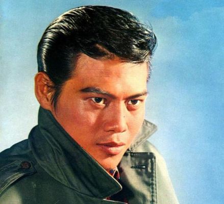 探秘香港60年代男演员的黄金时代,经典与传奇并存香港60后明星男演员排行榜